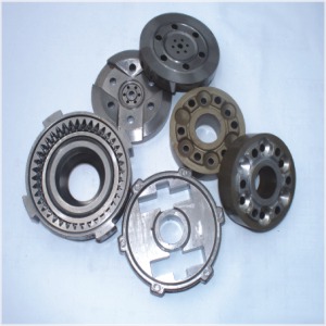 ���P����