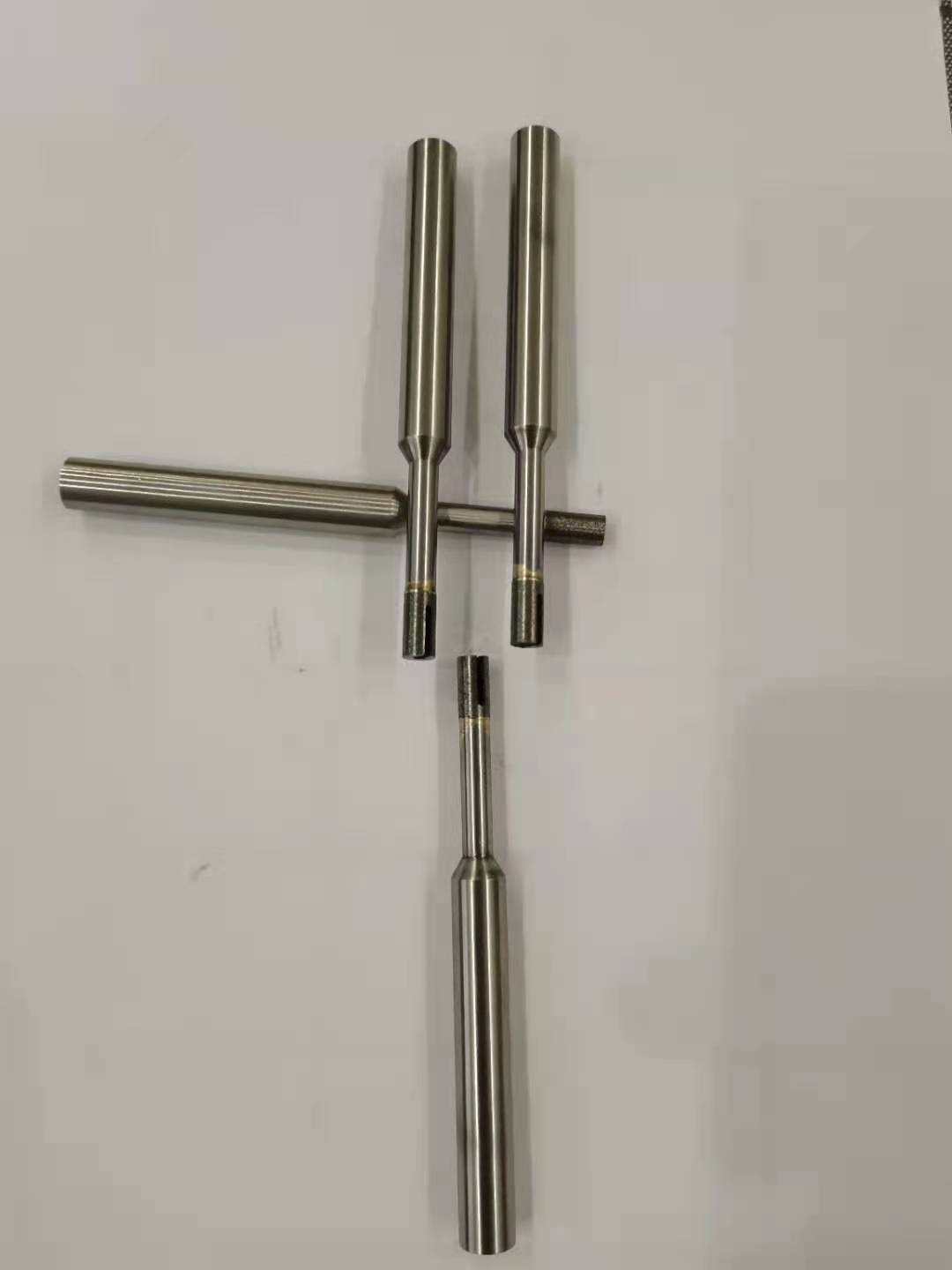 8�������X�մəC(j��)е�ֱۼӹ��ý���ʯ����ĥ��