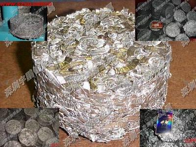 �������м