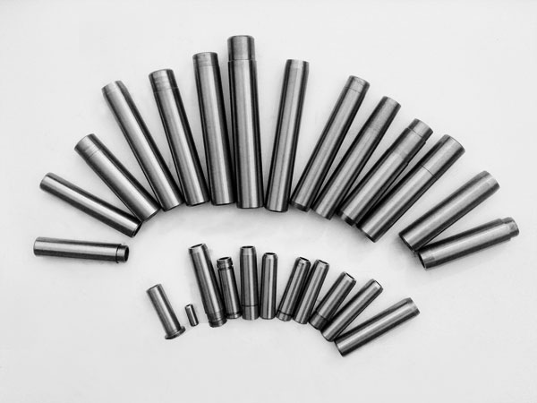 ���T����