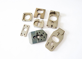 늄�(d��ng)���߼��@����е����